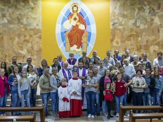 Imagem da Sagrada Família encerra peregrinação na Diocese de Joinville em Massaranduba
